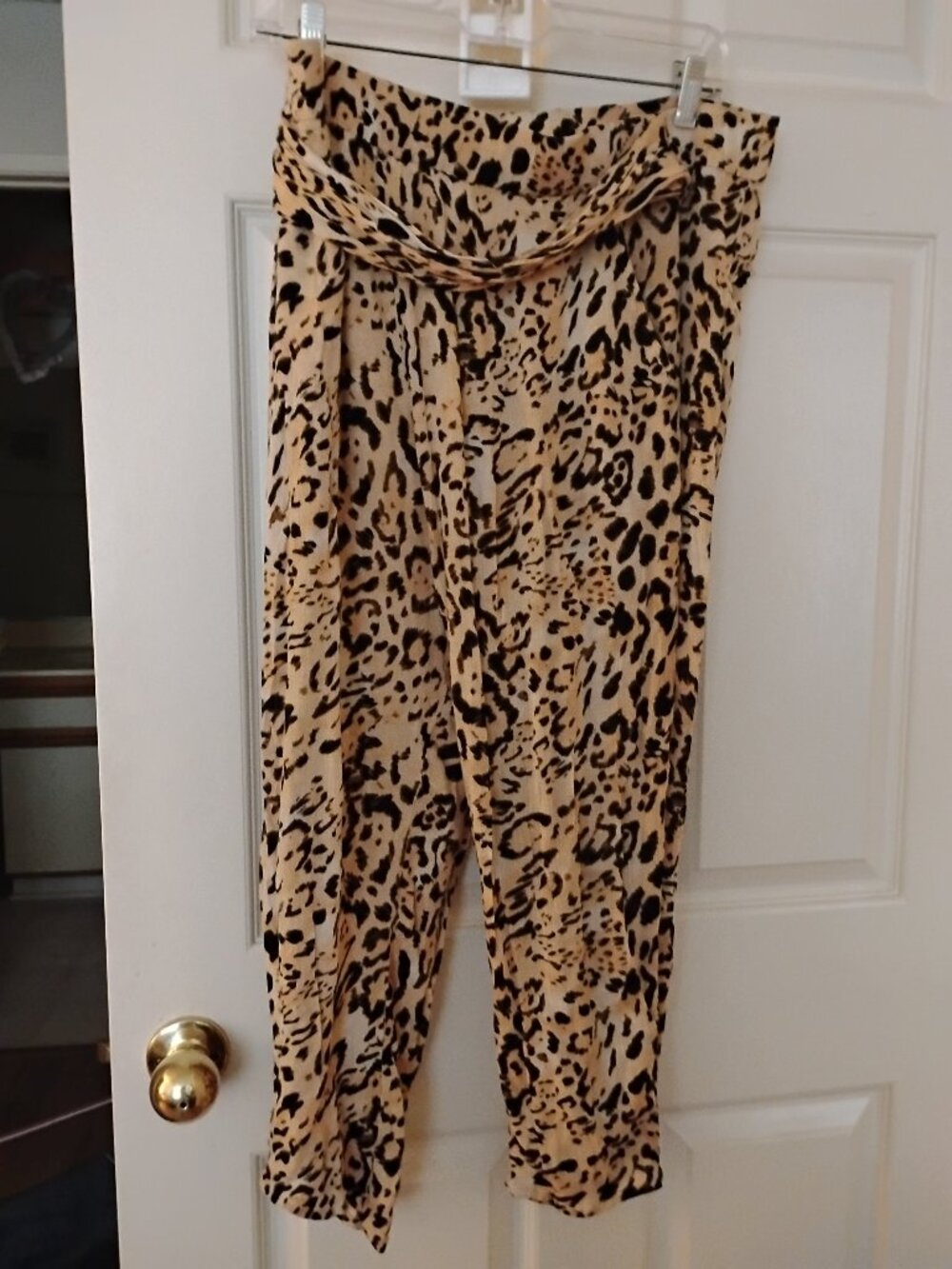 FREE PEOPLE Leopard Print  Cropped Pant